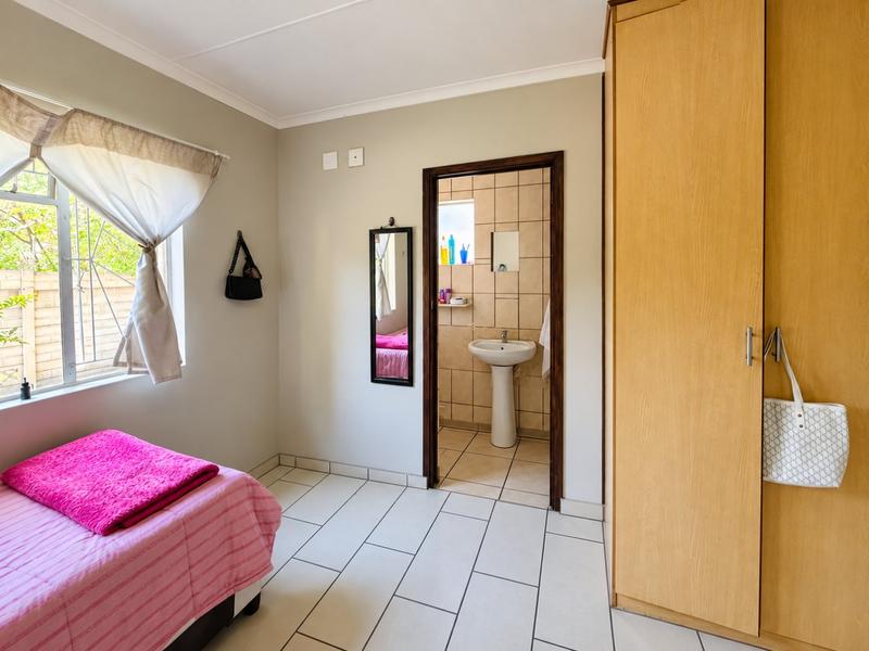 11 Bedroom Property for Sale in Brandwag Free State